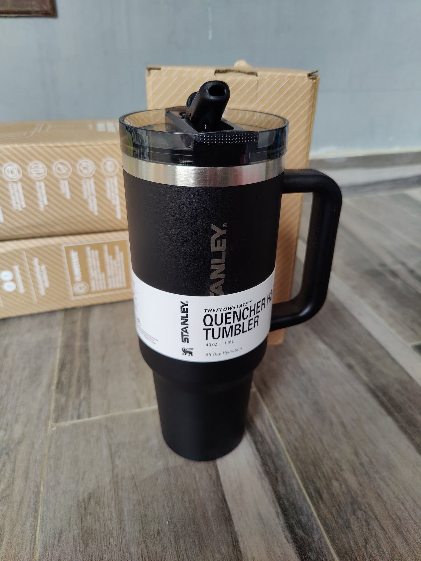 Stanley 1200ML Tumbler Flip Straw Black-HR