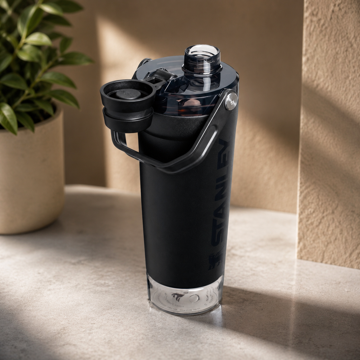Stanley 20oz Activate Shaker Bottle