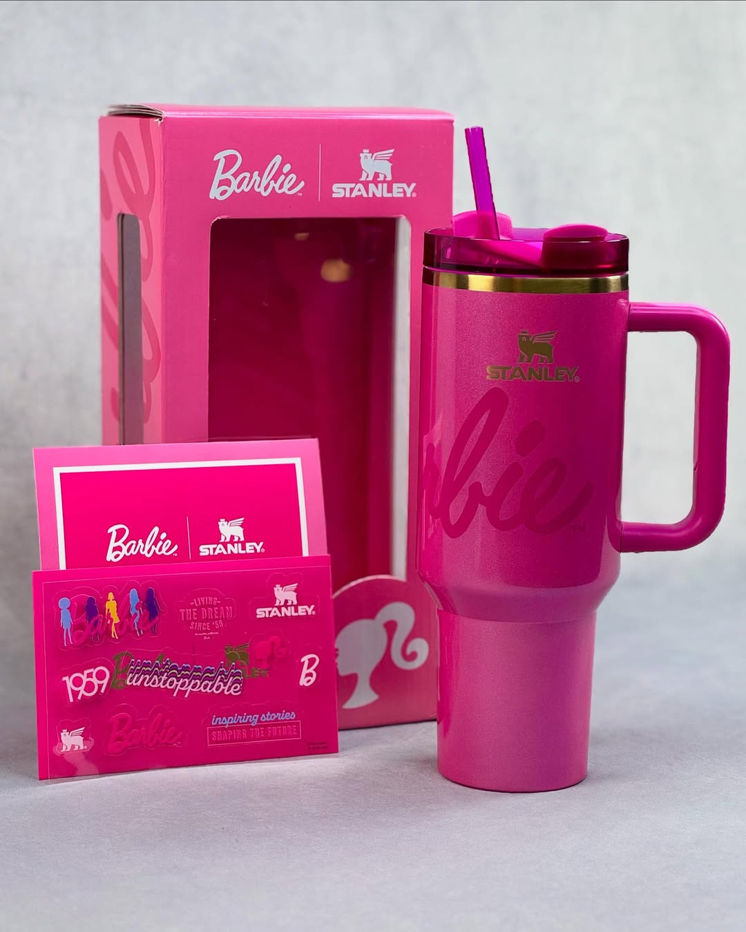 Stanley x Barbie 70s Superstar Quencher 1200ml