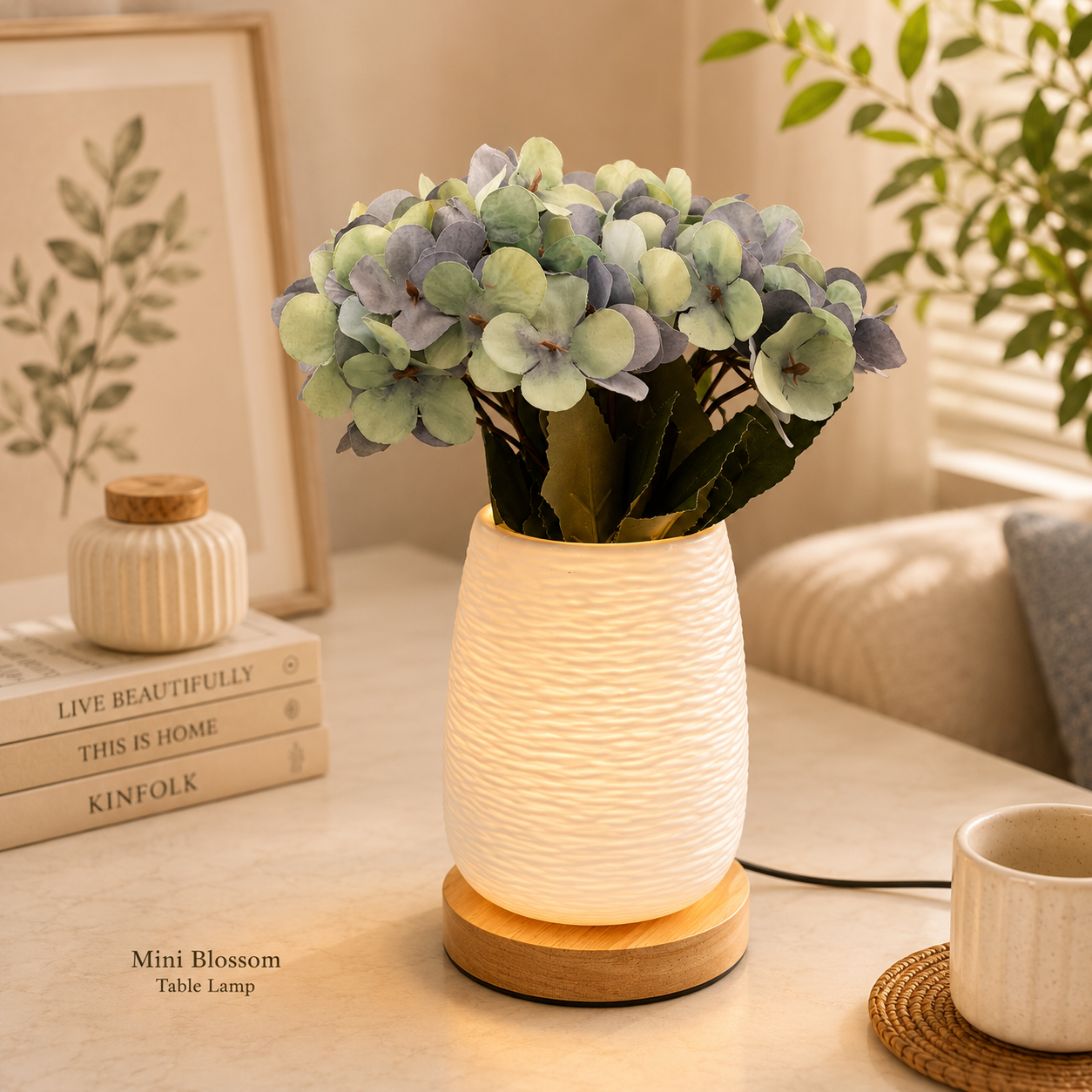 Mini Blossom Decorative Table Lamp (3 Light Color Modes)