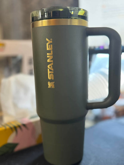 Stanley Quencher 40OZ Tumbler Pro Tour Flip Straw Dark Green