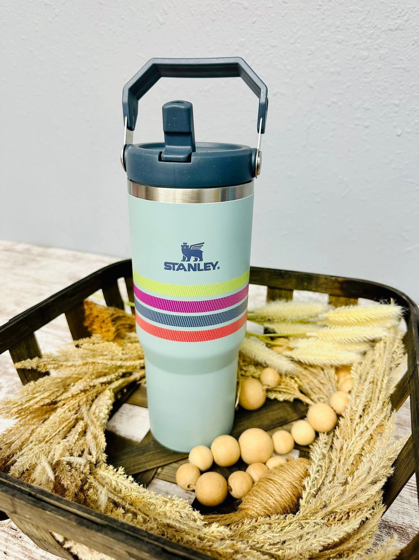 Versatile 30oz Stanley 900ML Flip Straw Tumbler