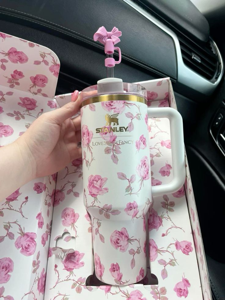 Stanley X 40OZ Tumbler Love Shack White With GiftBox